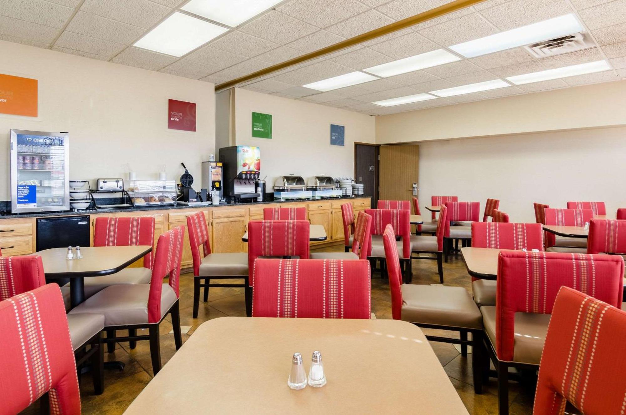 Comfort Inn Colby Ngoại thất bức ảnh