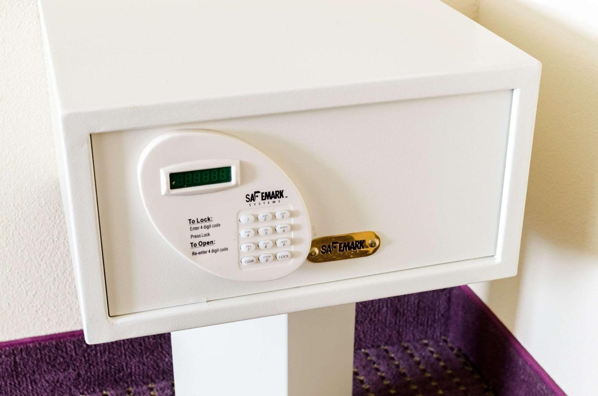 Comfort Inn Colby Ngoại thất bức ảnh