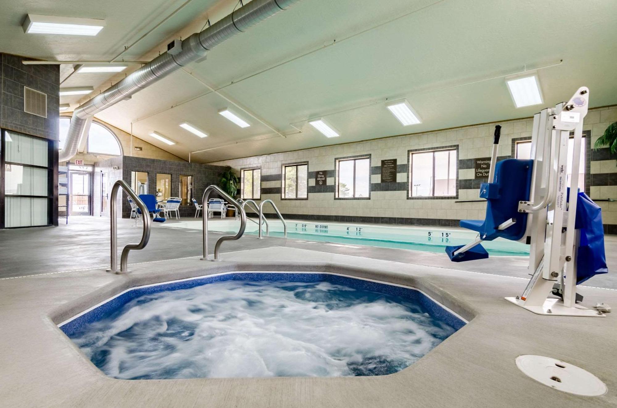 Comfort Inn Colby Ngoại thất bức ảnh