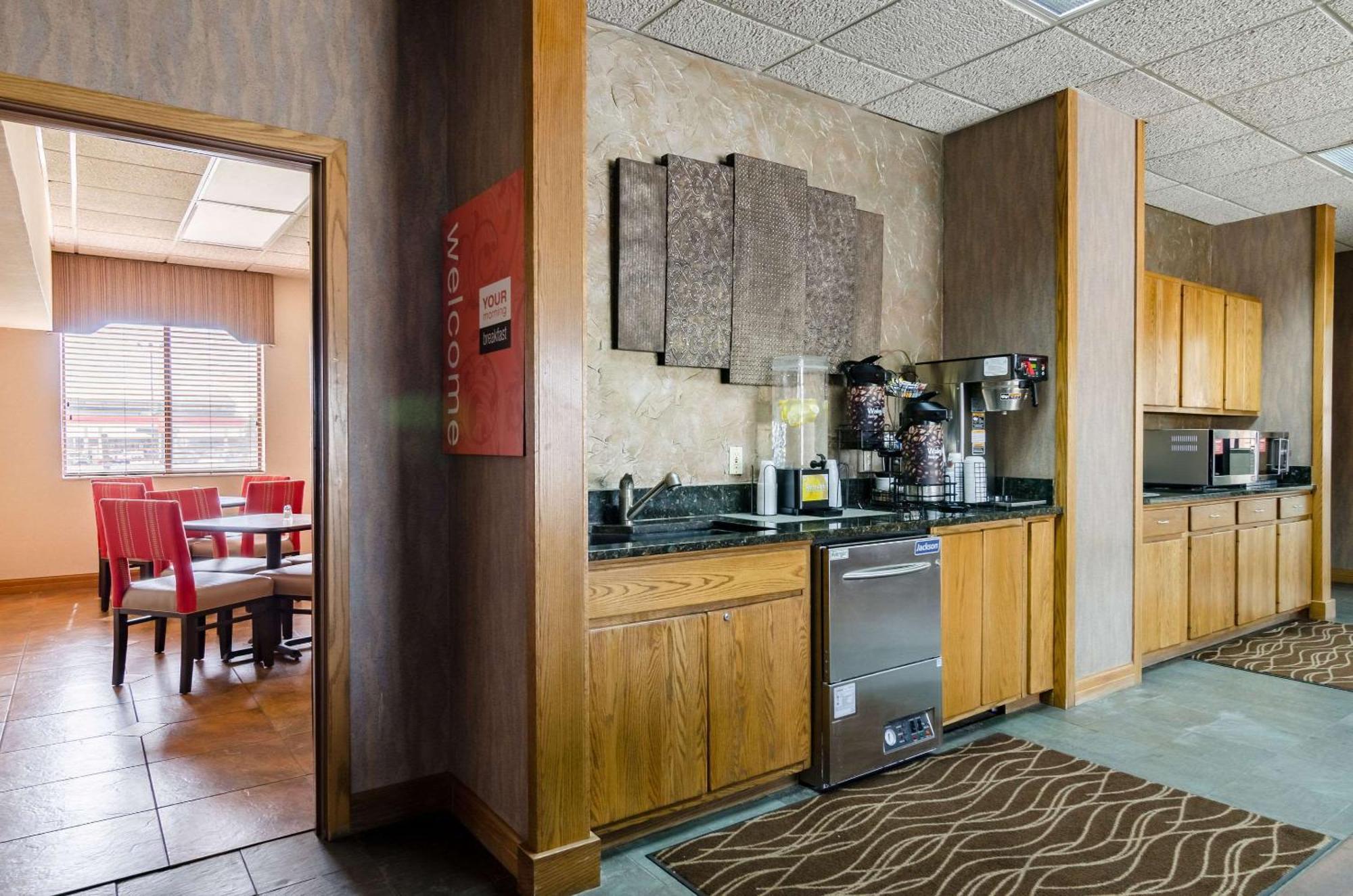 Comfort Inn Colby Ngoại thất bức ảnh